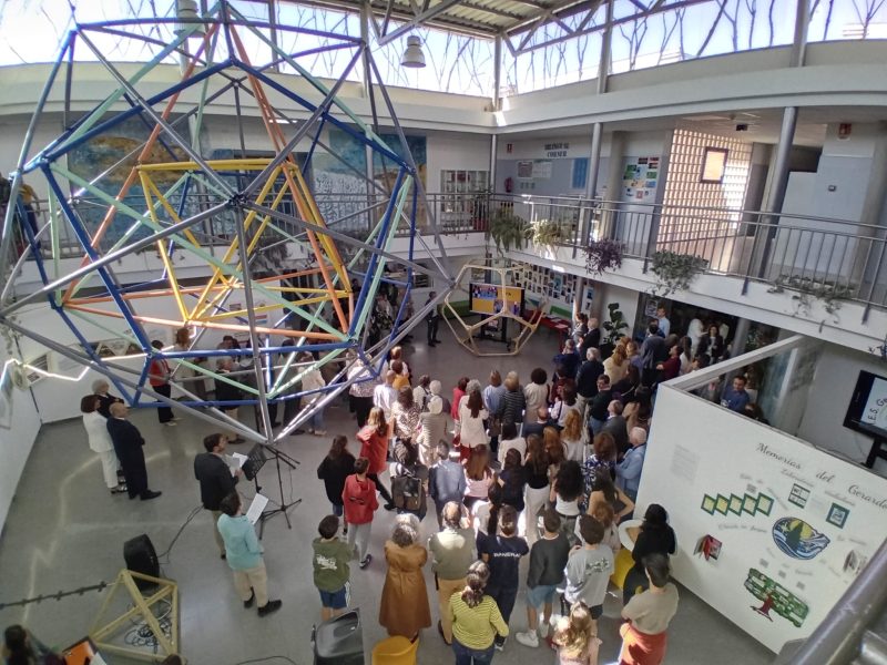 Aniversario IES Gerardo Diego, omnipoliedro de 50 caras